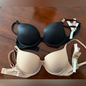 Victoria’s Secret Pink bras